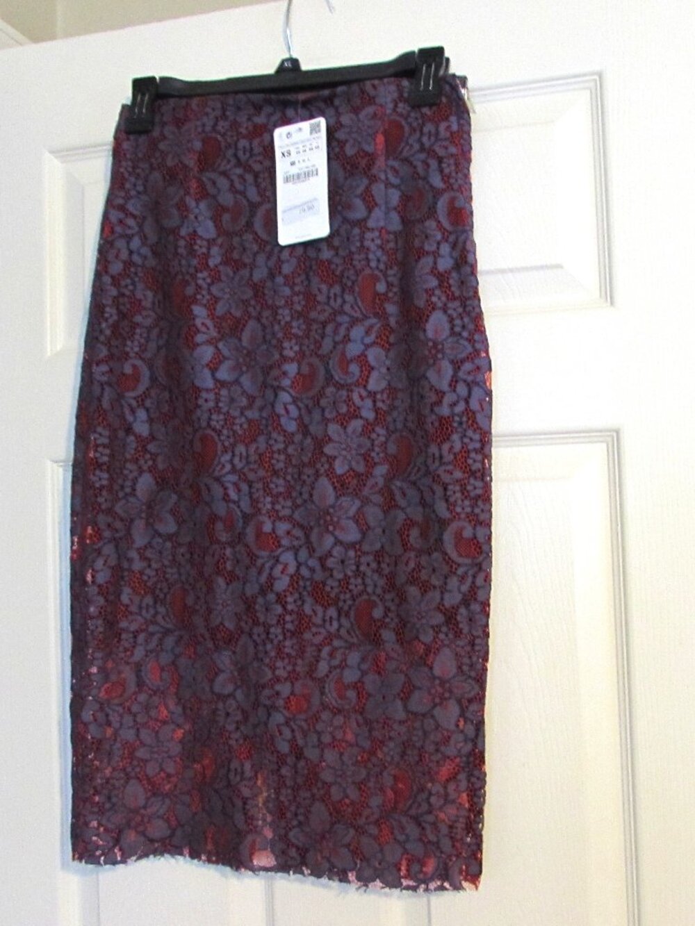 NWT ZARA WOMAN Lace Crochet Pencil Skirt Purple & Red Size XS